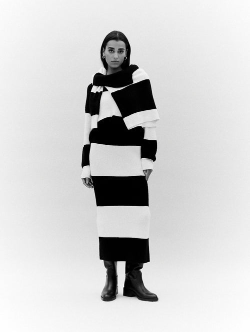LAUSANNE - V Neck Graphic Stripe Knitted Jumper
