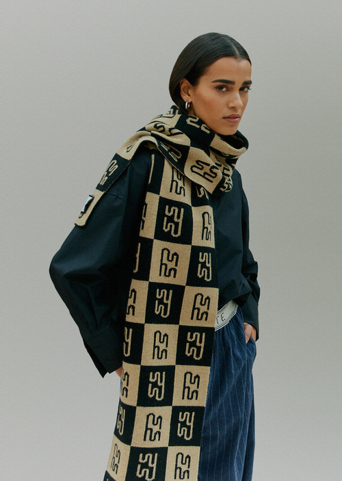 GENEVA - Camel & Black Checkerboard Knit Scarf